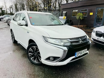 Used Mitsubishi Outlander 2017 for sale - 79418256: Photo