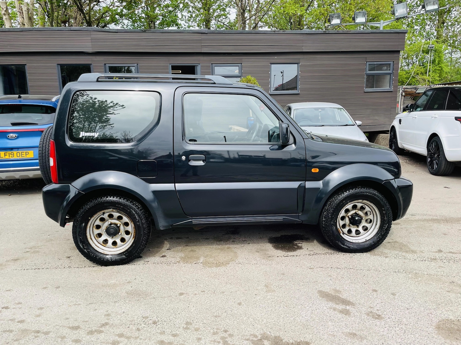 Used Suzuki Jimny 2011 for sale - 78185819: Photo 2