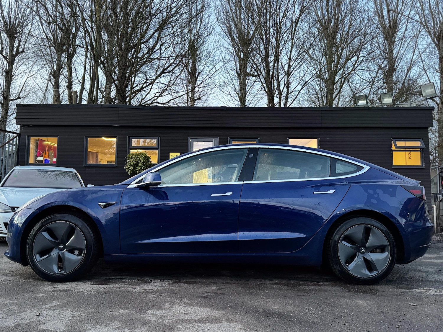 Used Tesla Model 3 2019 for sale - 77709019: Photo 2