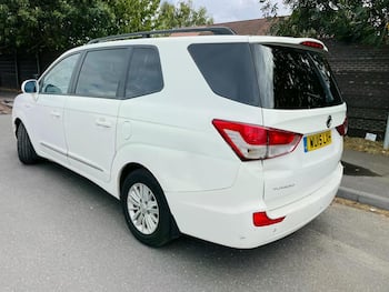 Used Ssangyong Turismo 2015 for sale - 79676370: Photo