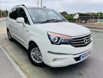 Used Ssangyong Turismo 2015 for sale - 79676370: Photo