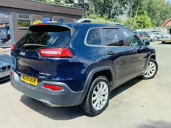 Used Jeep Cherokee 2015 for sale - 79105171: Photo