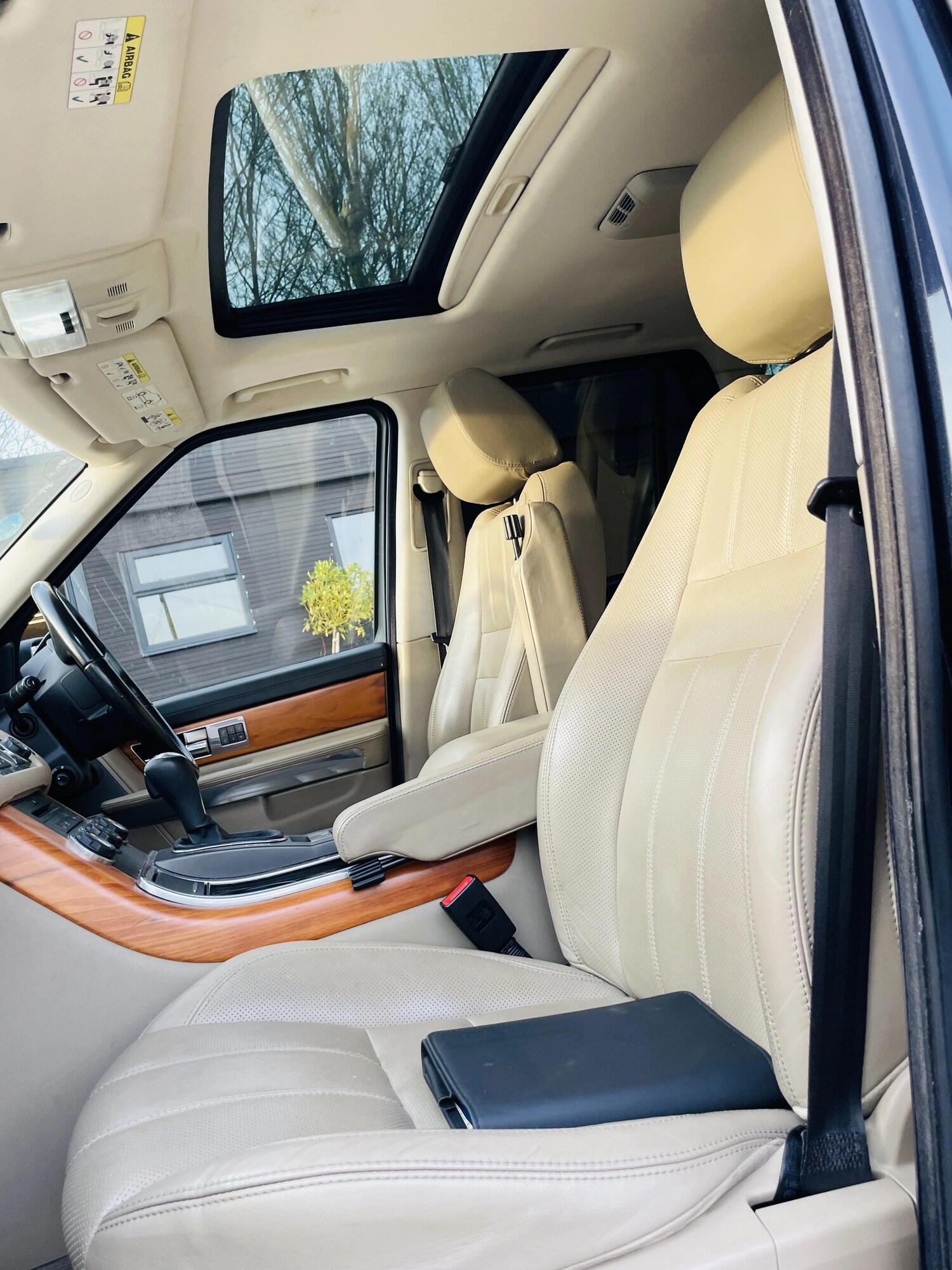 Used Land Rover Range Rover Sport 2010 for sale - 77969540: Photo 10