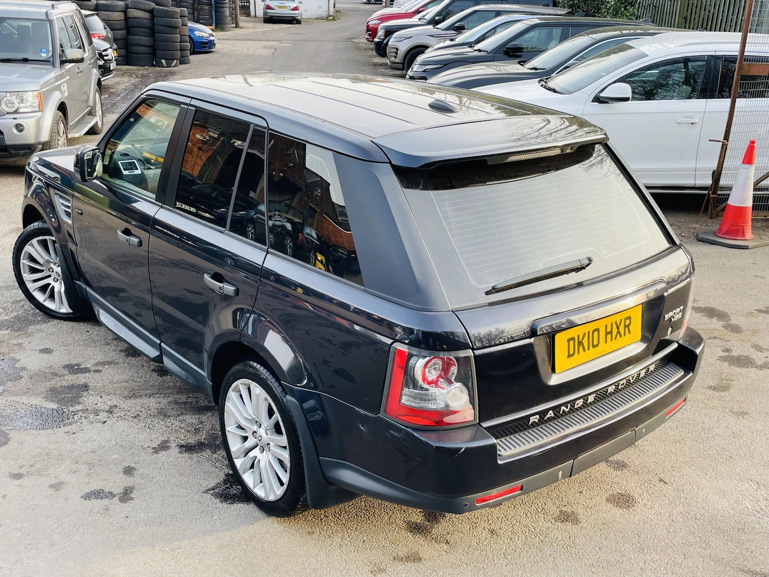 Used Land Rover Range Rover Sport 2010 for sale - 77969540: Photo 14