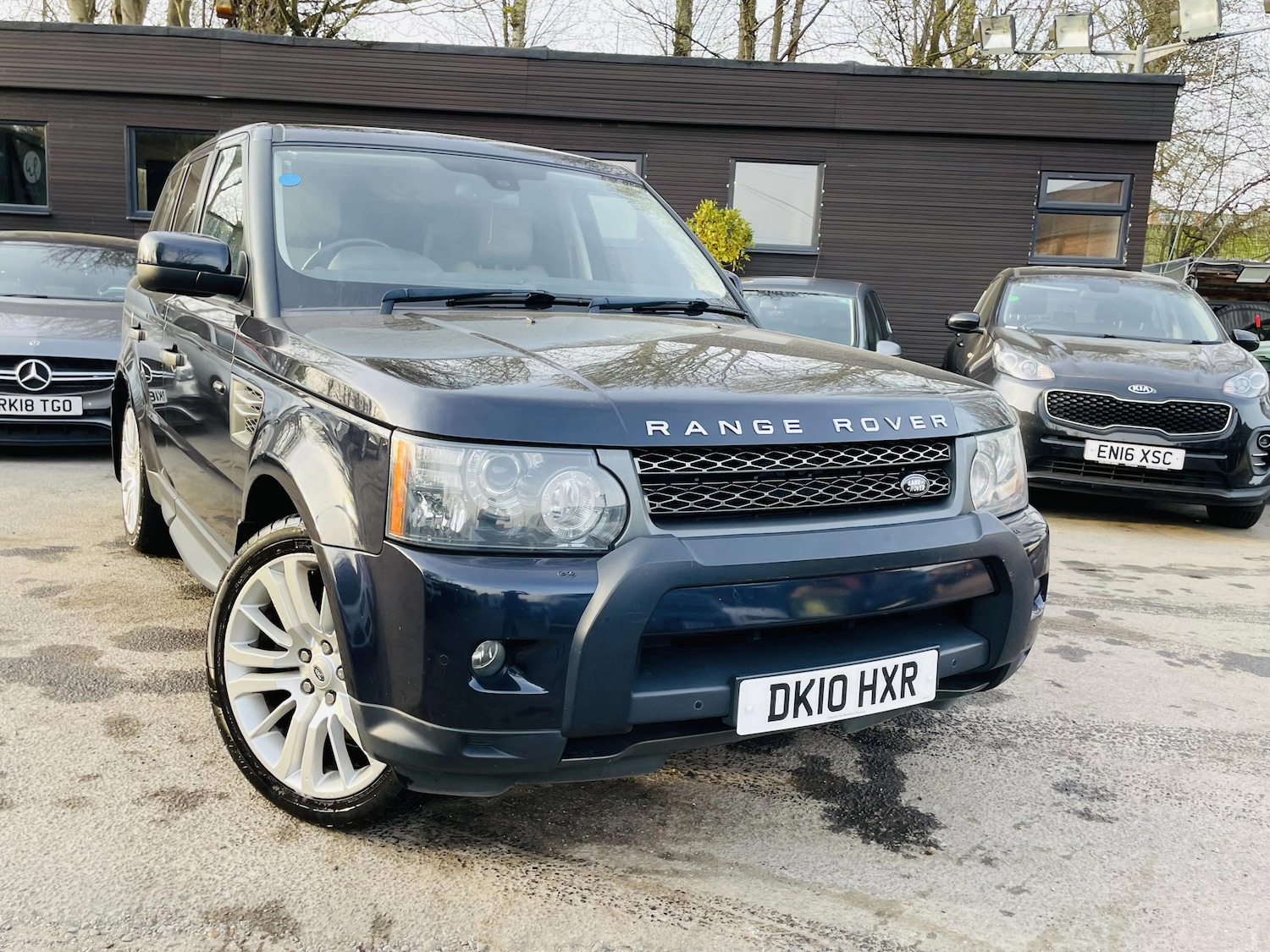 Used Land Rover Range Rover Sport 2010 for sale - 77969540: Photo 3