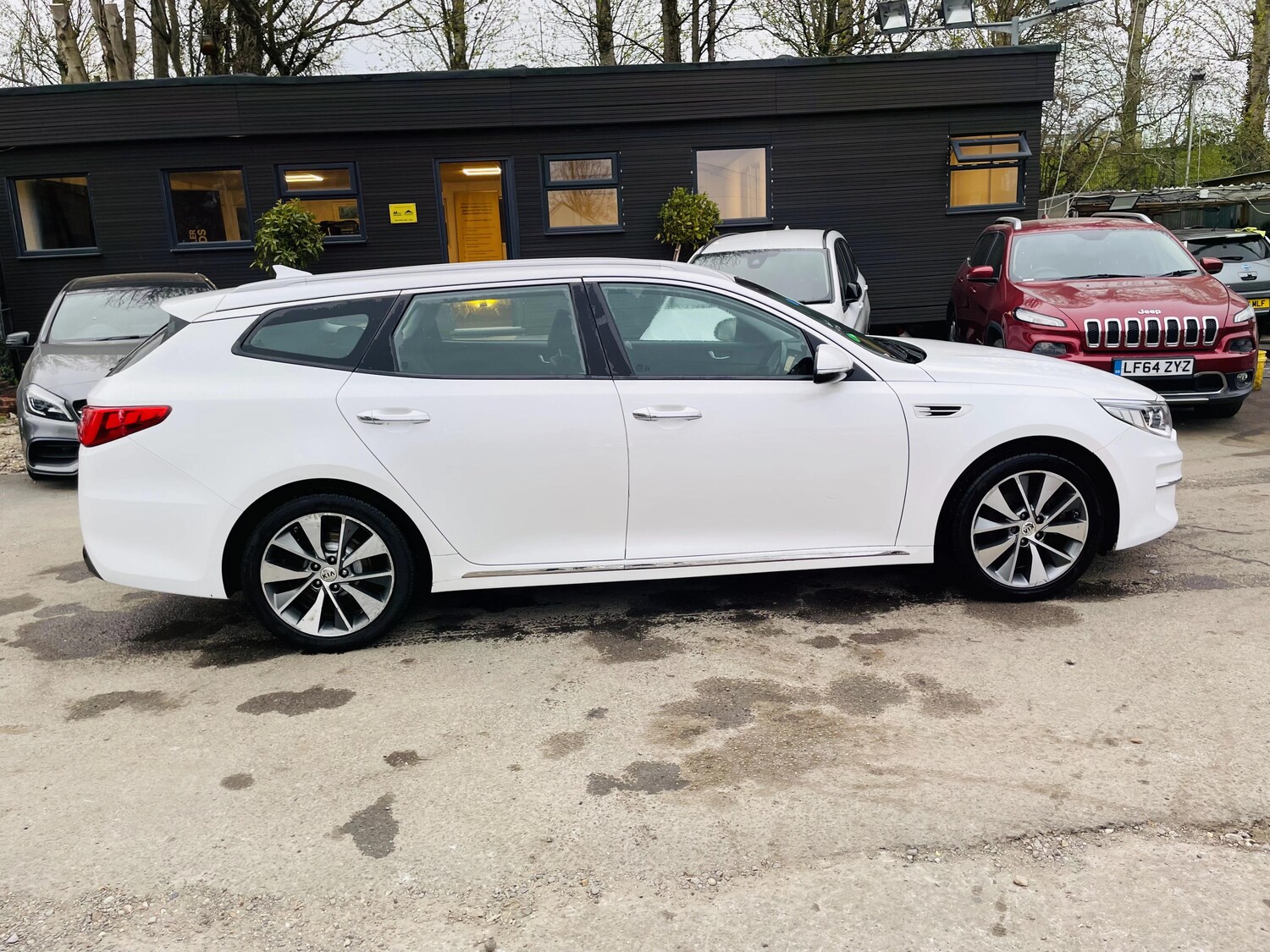 Used Kia Optima 2017 for sale - 77992829: Photo 11