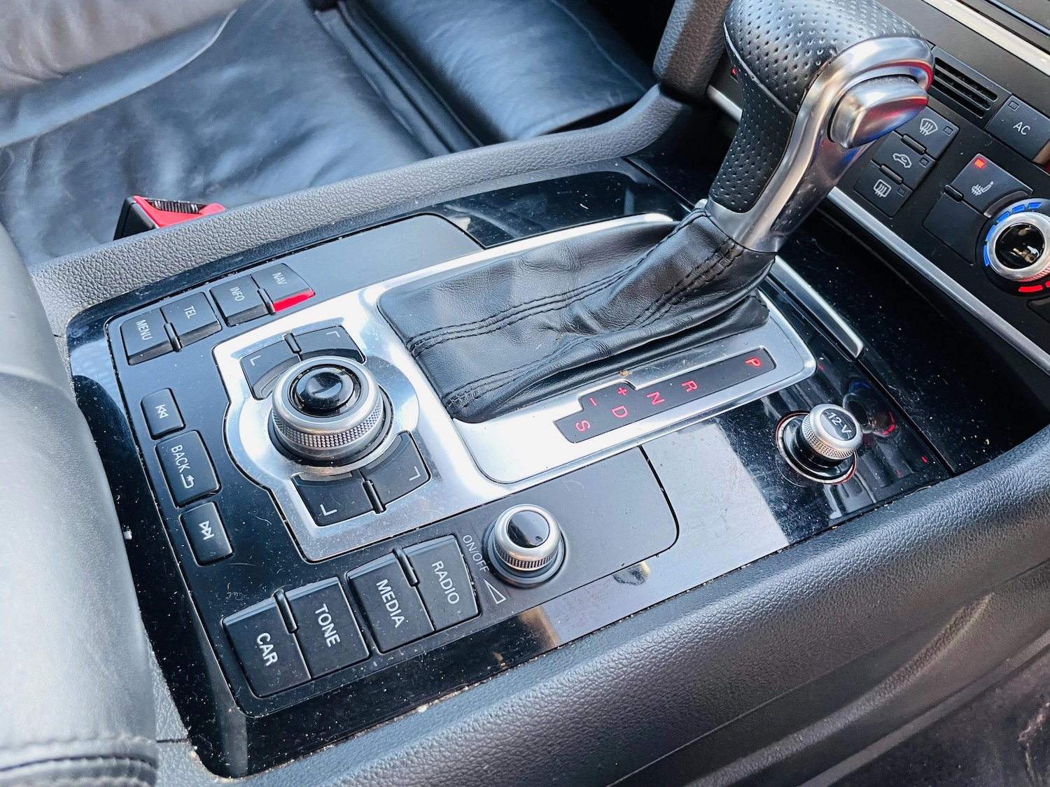 Used Audi Q7 2012 for sale - 78125359: Photo 11