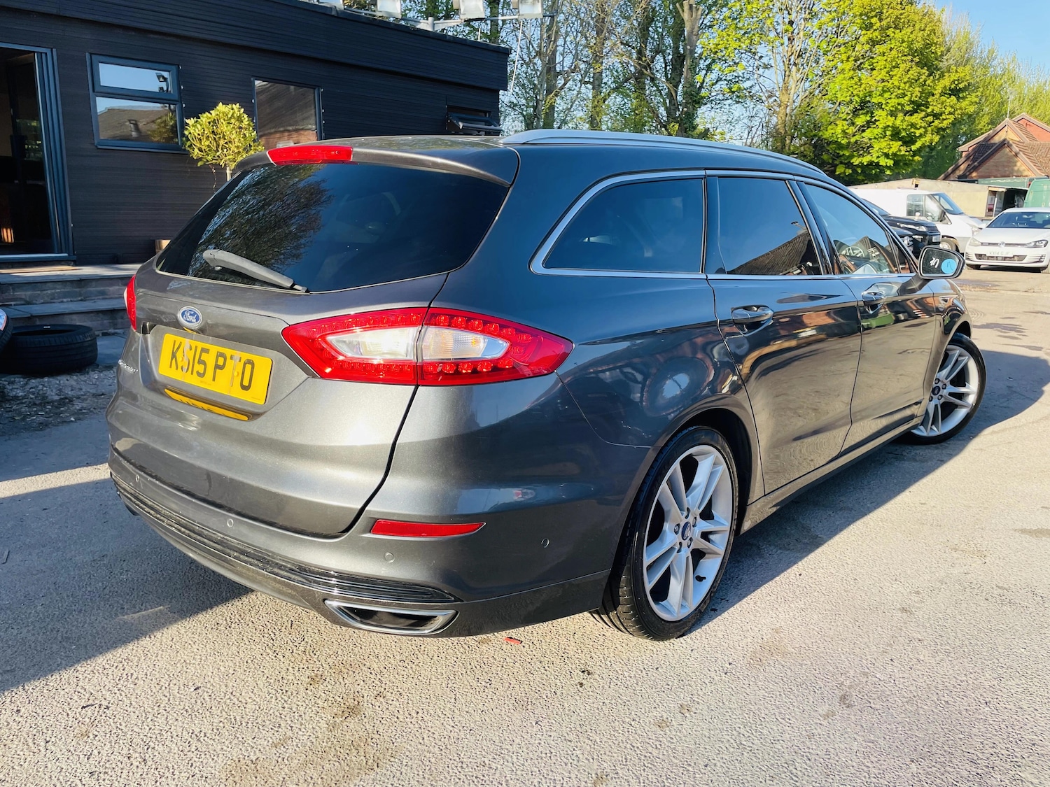 Used Ford Mondeo 2015 for sale - 78125360: Photo 2