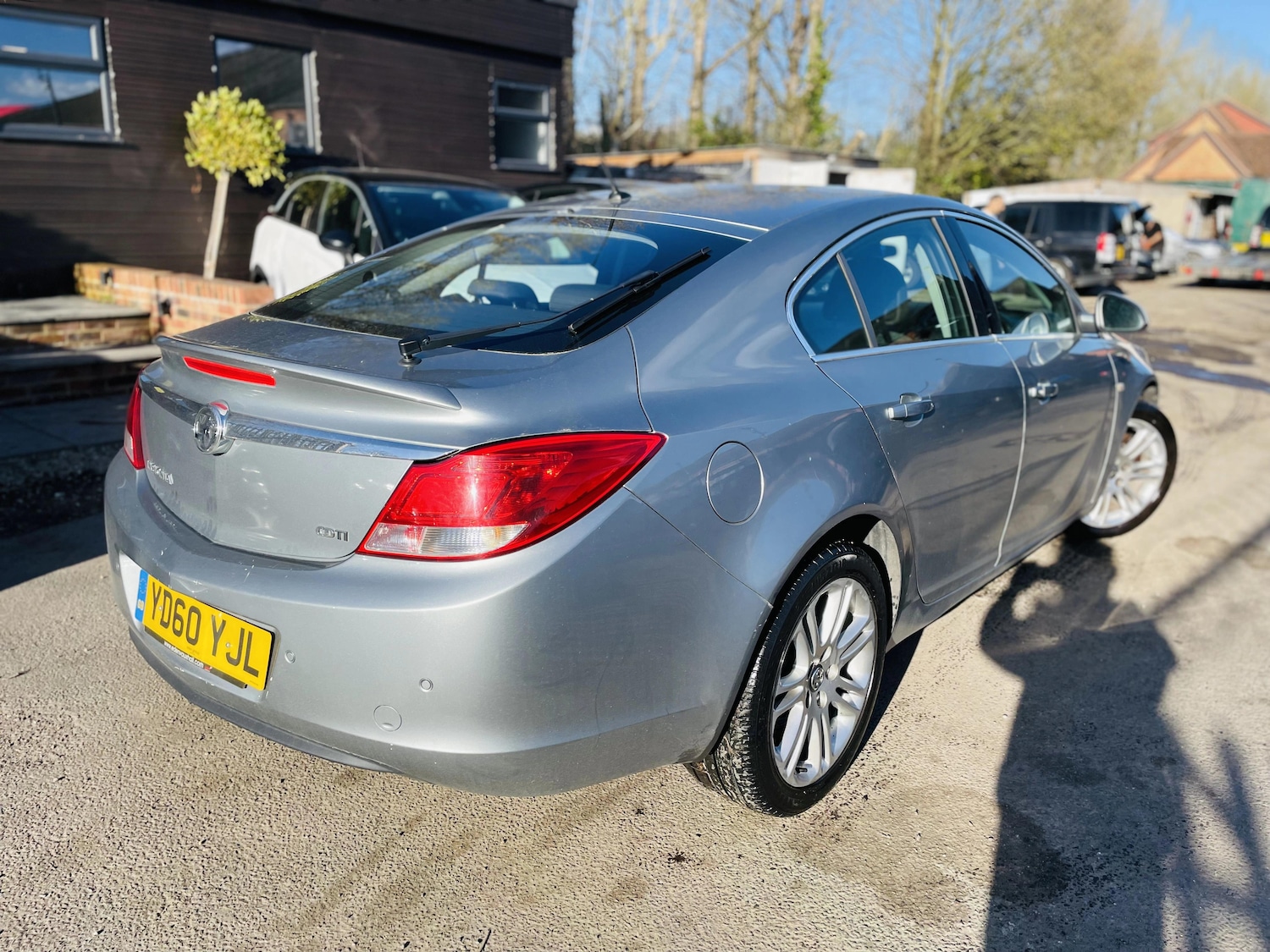 Used Vauxhall Insignia 2010 for sale - 77891518: Photo 2