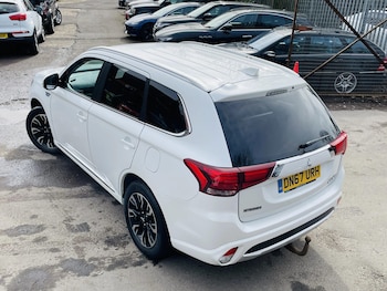 2017 - PHEV JURO 4WD 5-Door