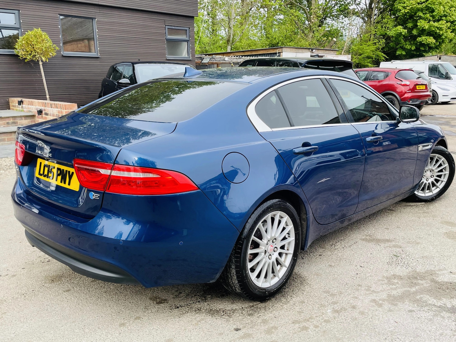 Used Jaguar XE 2015 for sale - 78205540: Photo 5