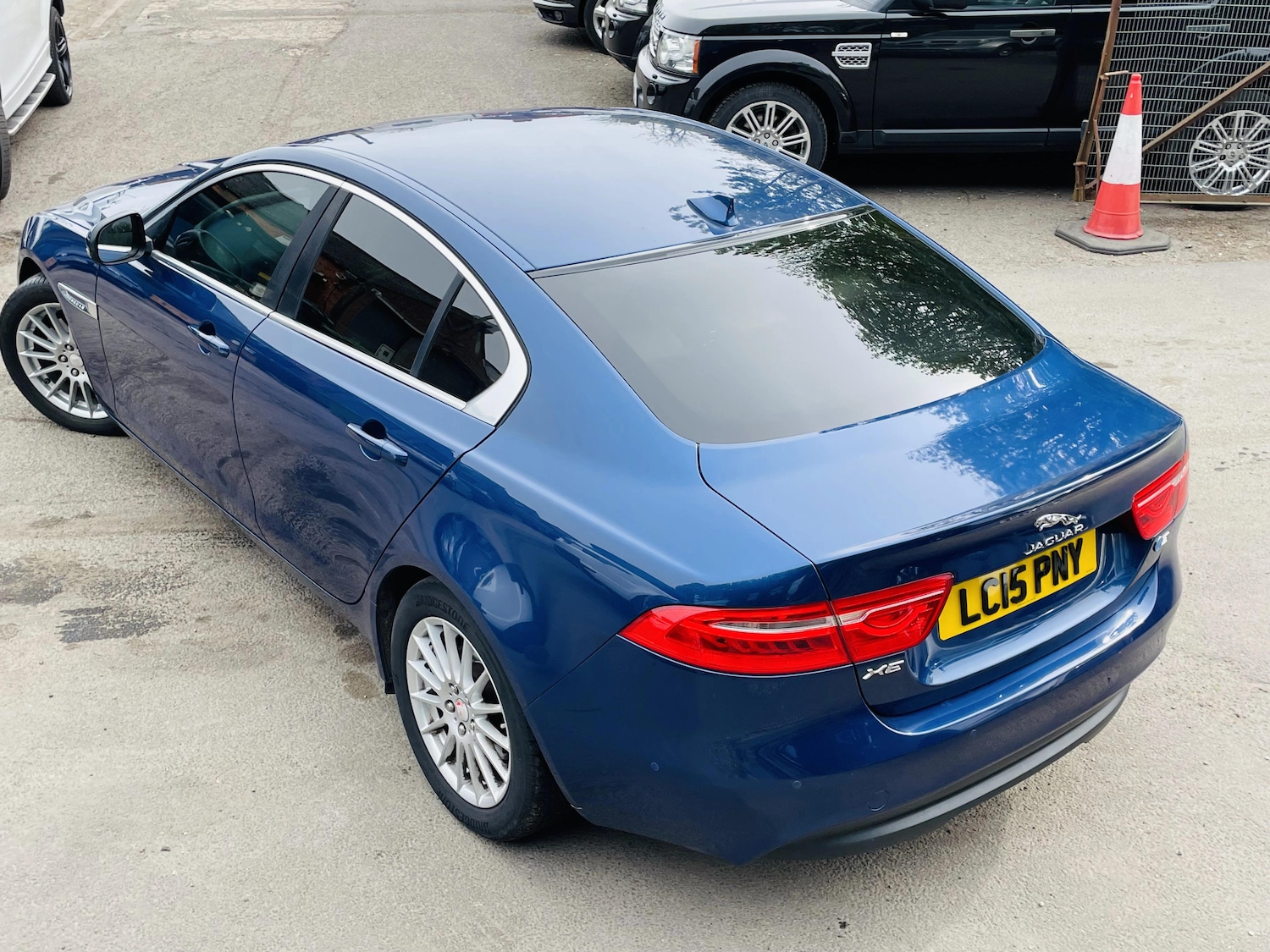 Used Jaguar XE 2015 for sale - 78205540: Photo 6