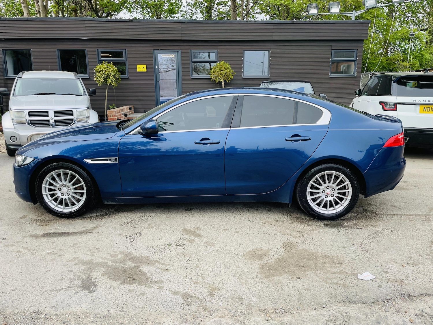 Used Jaguar XE 2015 for sale - 78205540: Photo 7