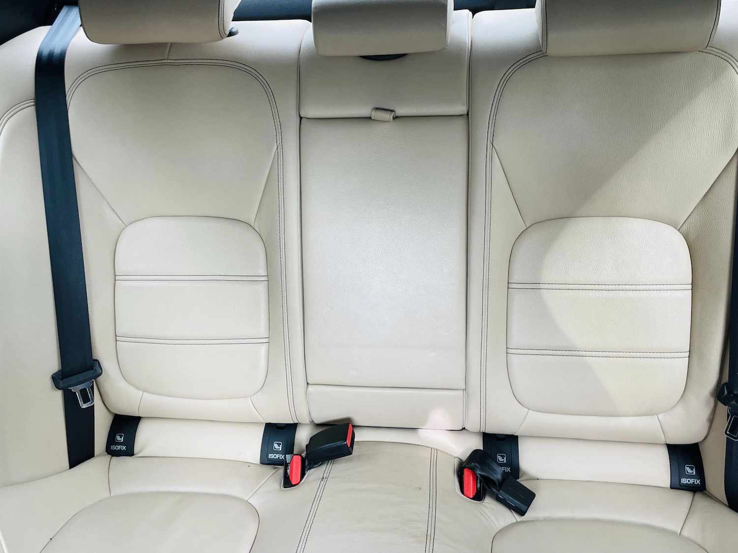 Used Jaguar XE 2015 for sale - 78205540: Photo 9