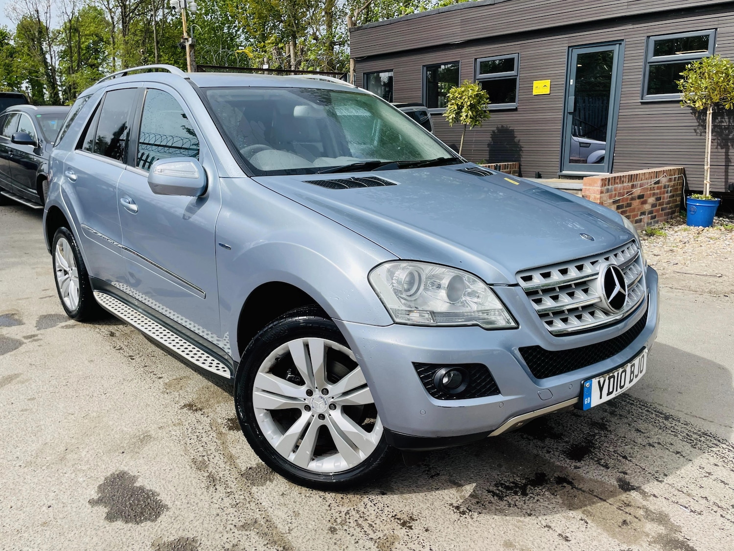 Used Mercedes-Benz M Class 2010 for sale - 78202168: Photo 2