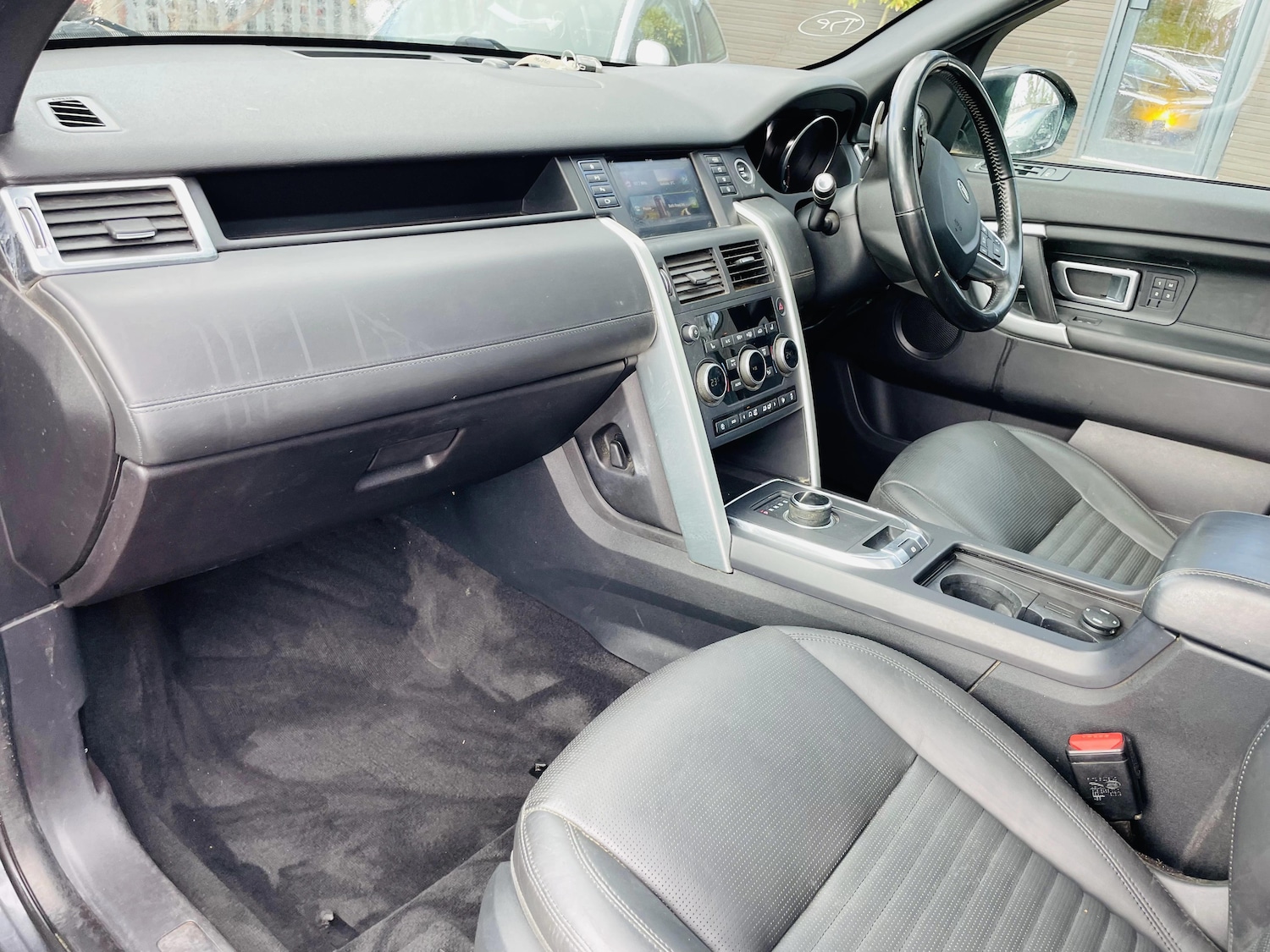 Used Land Rover Discovery Sport 2018 for sale - 77838410: Photo 11