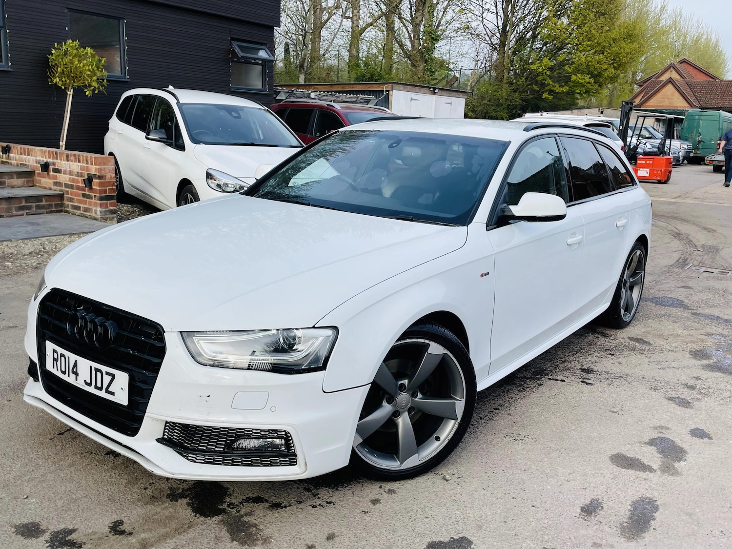 Used Audi A4 2014 for sale - 77992832: Photo 7