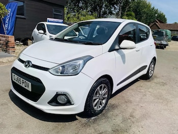 Used Hyundai i10 2015 for sale - 79105169: Photo