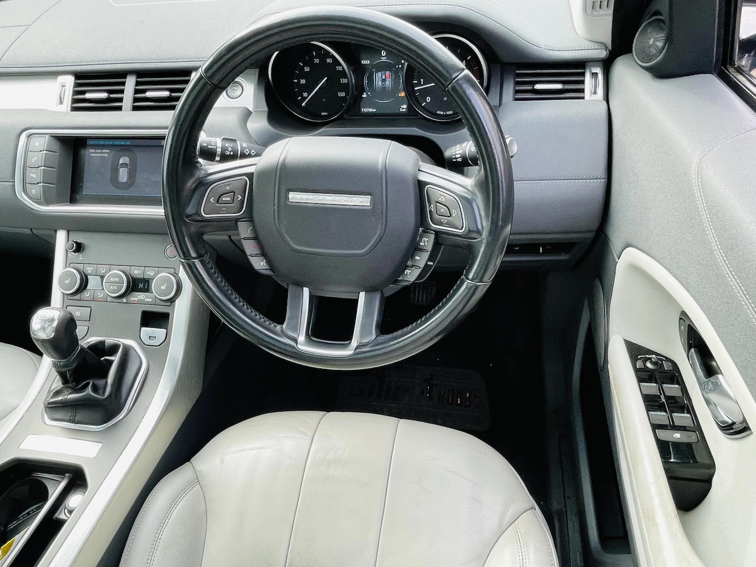 Used Land Rover Range Rover Evoque 2015 for sale - 77888788: Photo 12