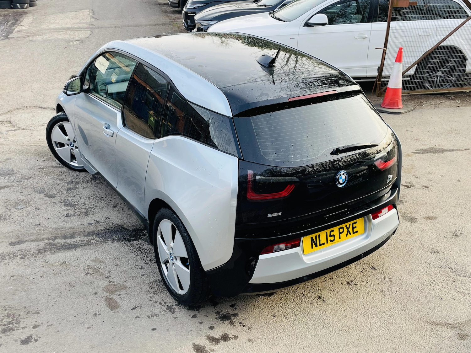 Used BMW i3 2015 for sale - 77969538: Photo 2