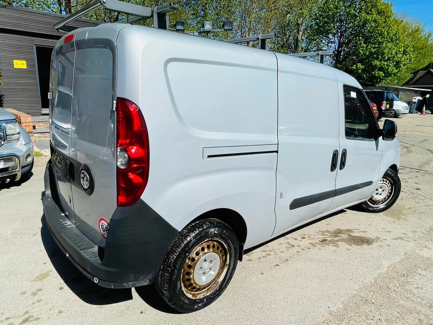 Used Vauxhall Combo 2018 for sale - 78146097: Photo 3