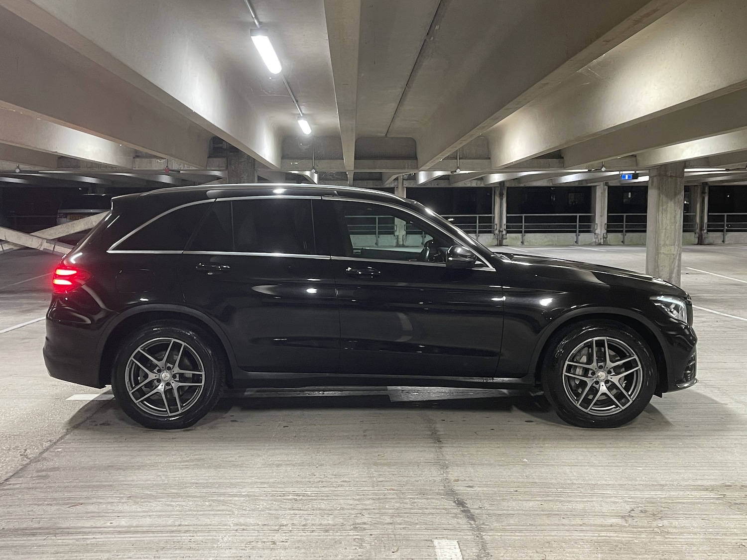 Used Mercedes-Benz GLC 2016 for sale - 77638953: Photo 2