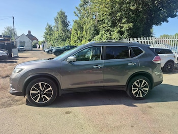 Used Nissan X-Trail 2017 for sale - 79380833: Photo