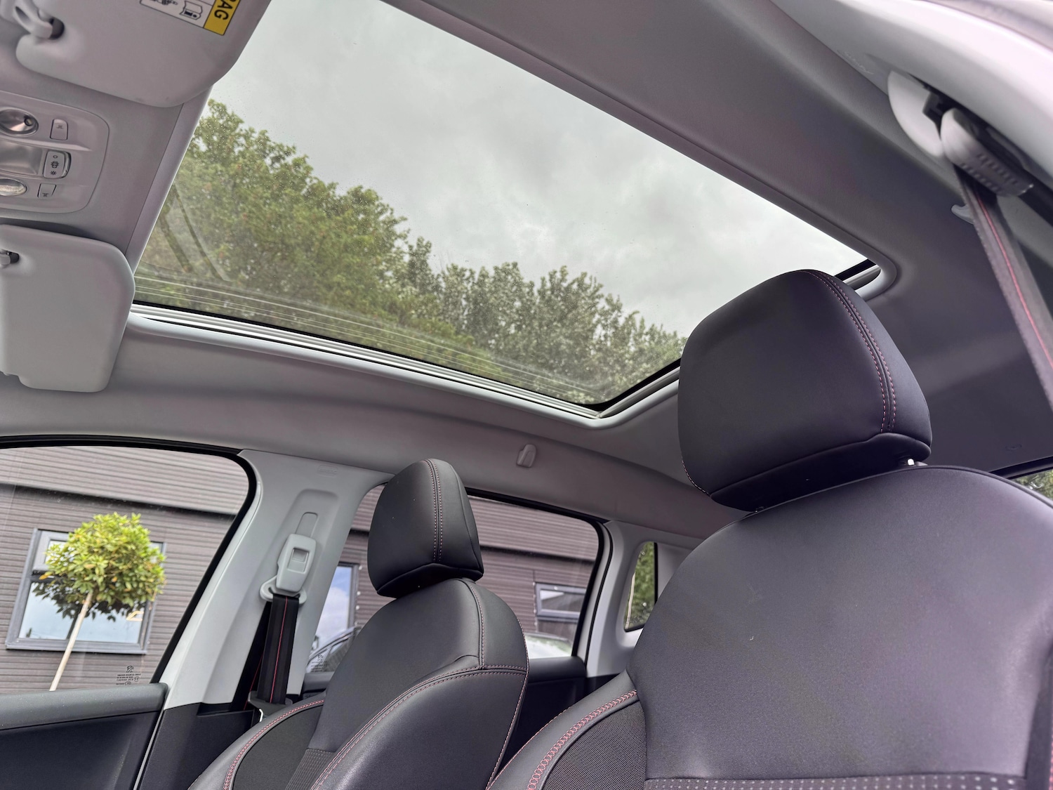 Used Peugeot 2008 2017 for sale - 77752783: Photo 10