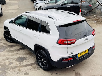 Used Jeep Cherokee 2015 for sale - 77992833: Photo