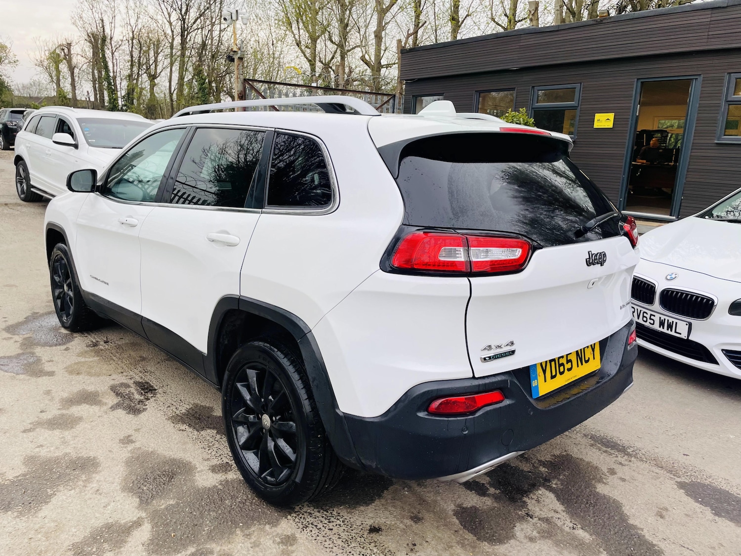 Used Jeep Cherokee 2015 for sale - 77992833: Photo 3