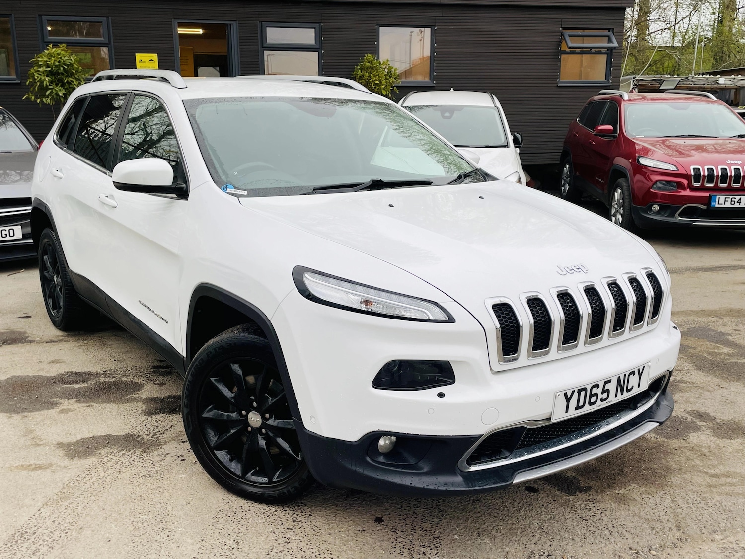 Used Jeep Cherokee 2015 for sale - 77992833: Photo 4