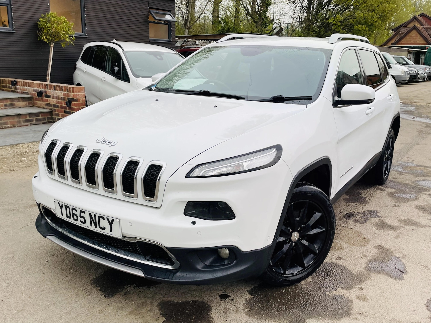 Used Jeep Cherokee 2015 for sale - 77992833: Photo 5