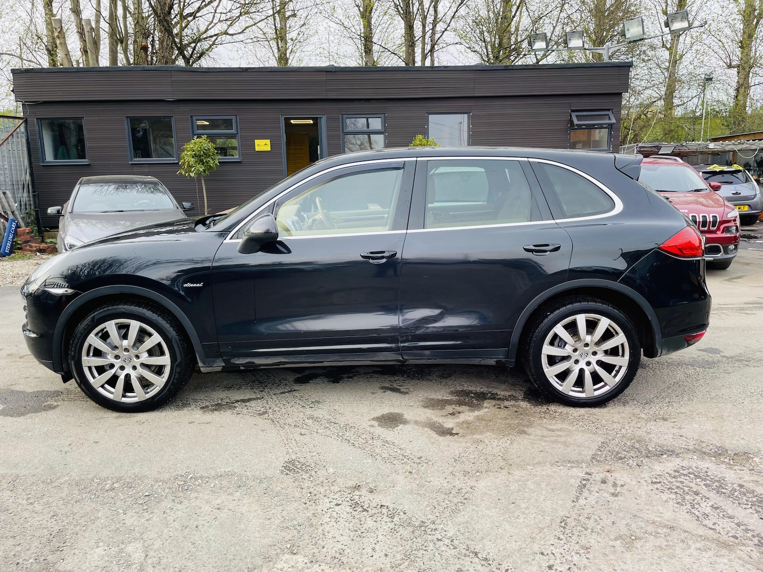 Used Porsche Cayenne 2012 for sale - 77992835: Photo 4