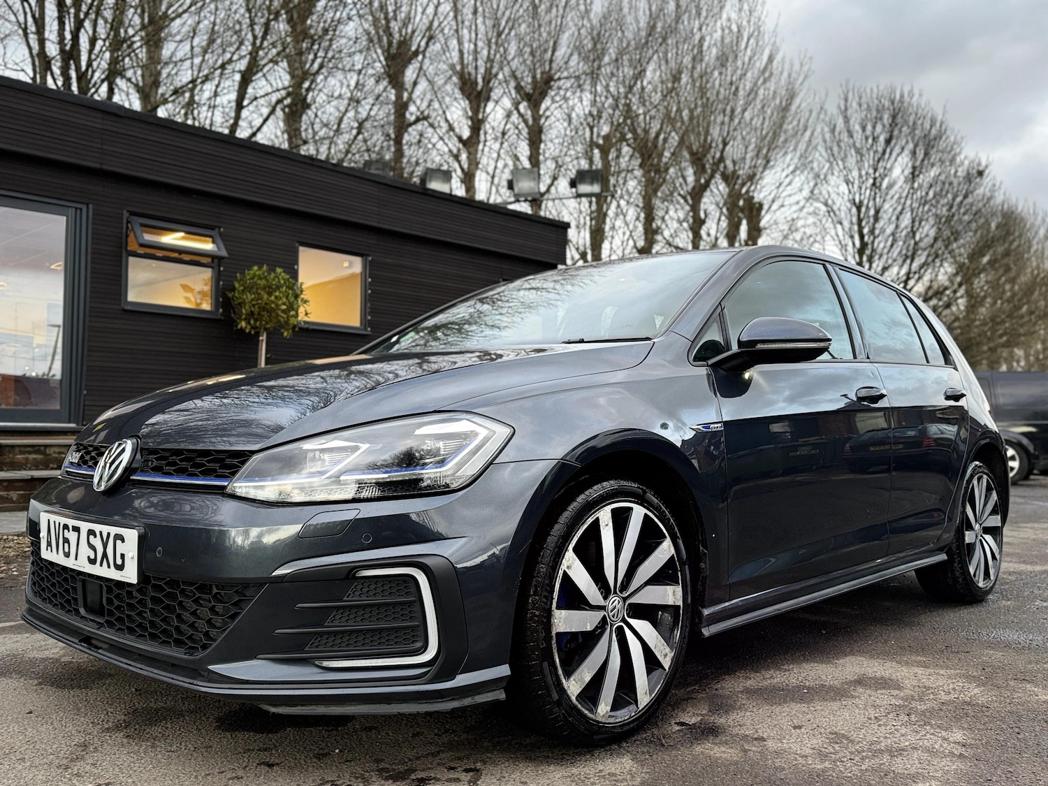 Used Volkswagen Golf 2017 for sale - 77709018: Photo 2