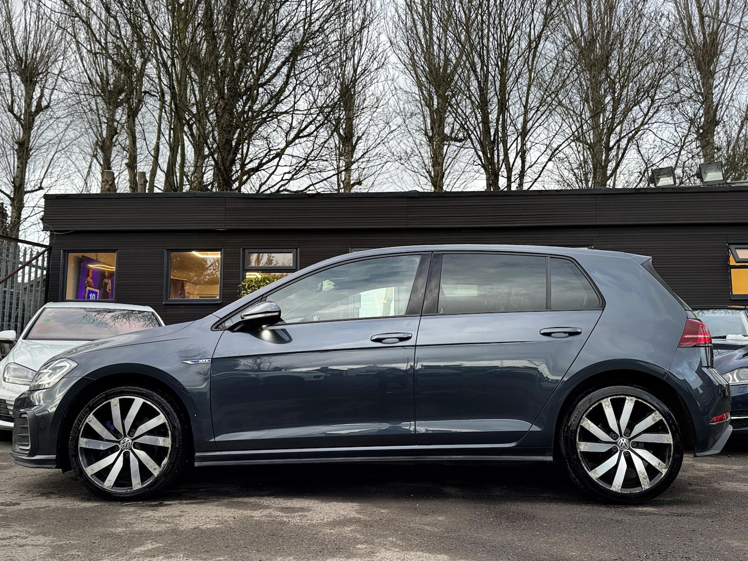 Used Volkswagen Golf 2017 for sale - 77709018: Photo 3