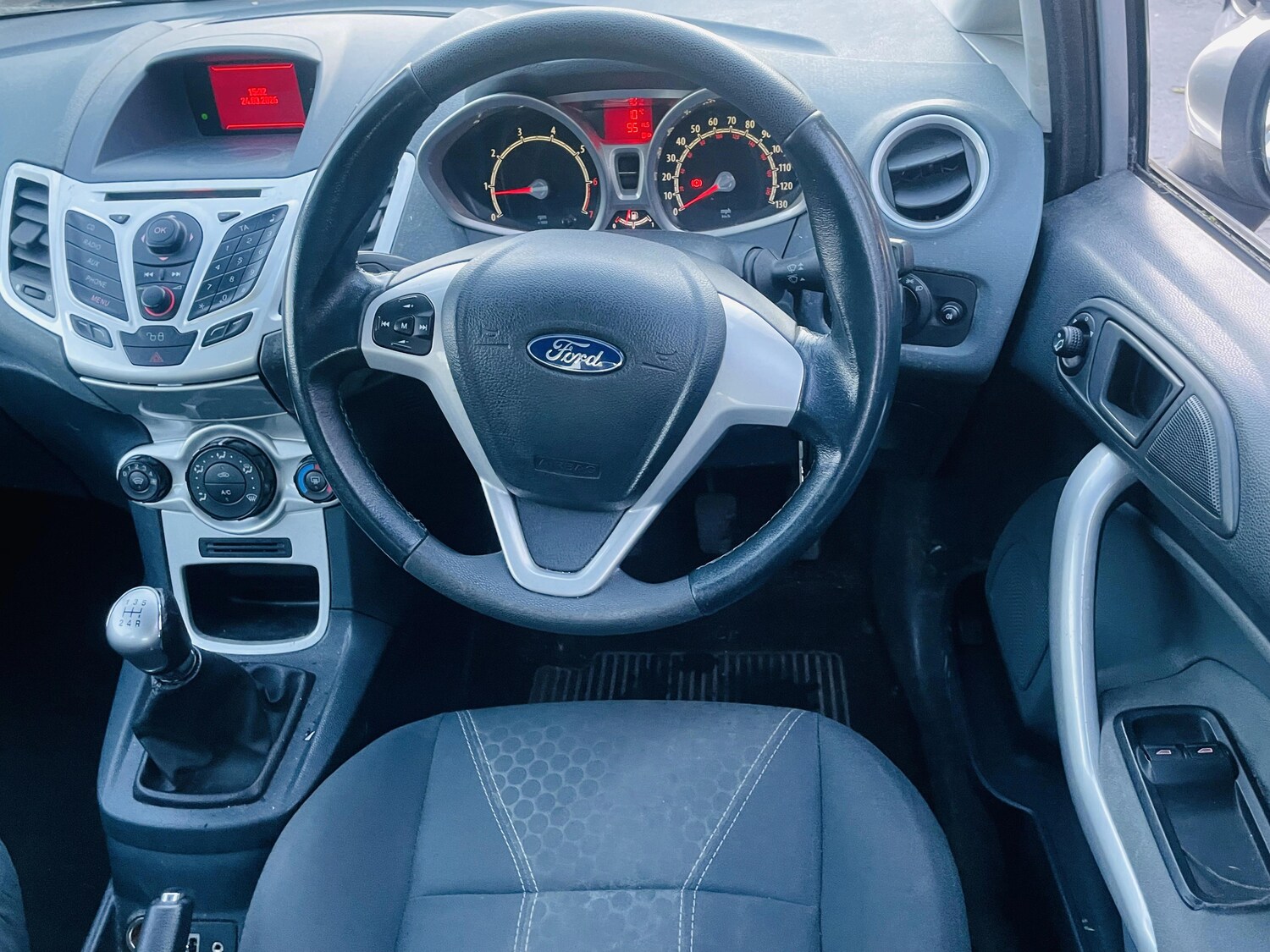 Used Ford Fiesta 2010 for sale - 78018774: Photo 3