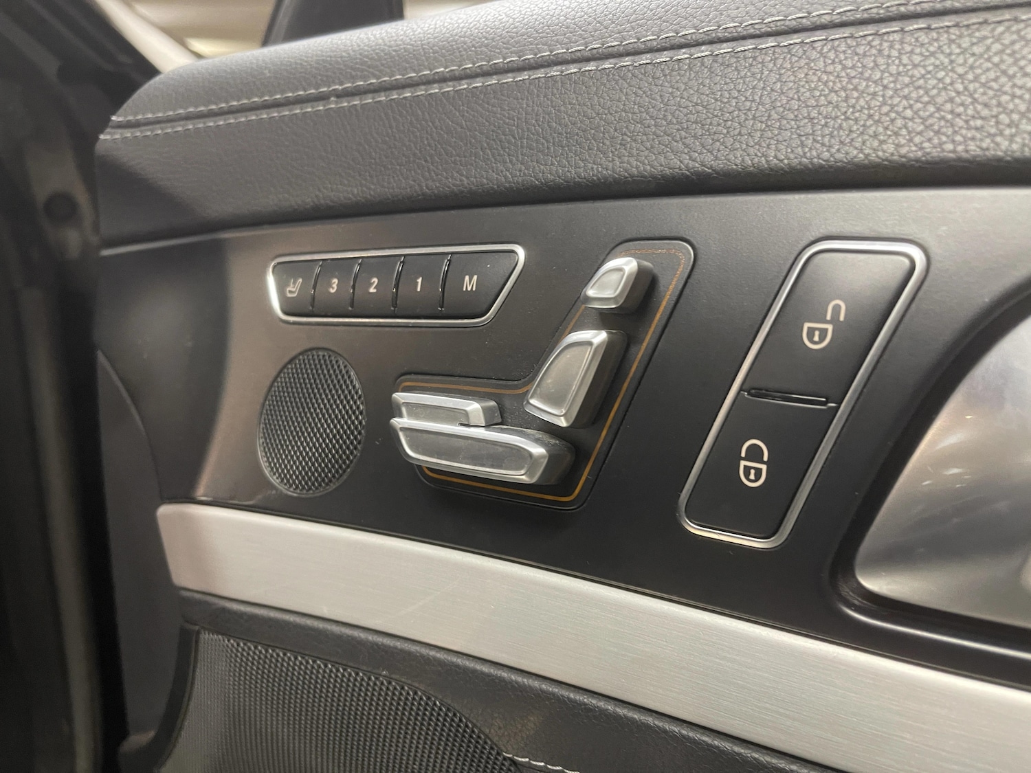 Used Mercedes-Benz SL 2014 for sale - 77990368: Photo 36