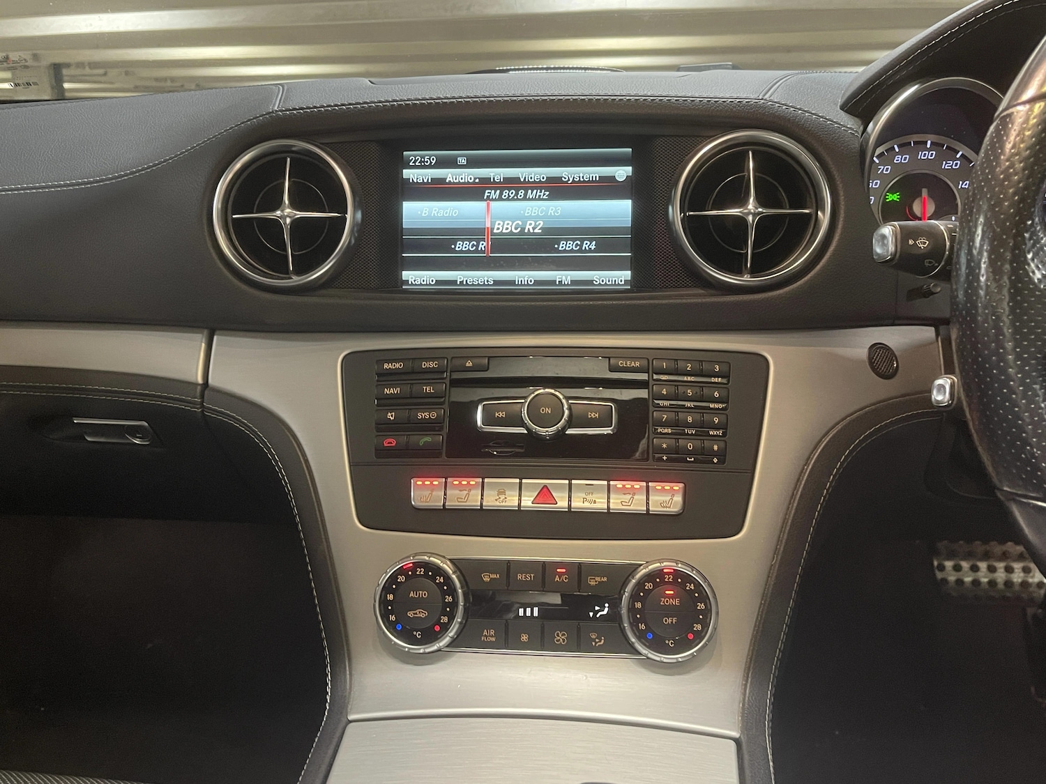 Used Mercedes-Benz SL 2014 for sale - 77990368: Photo 37