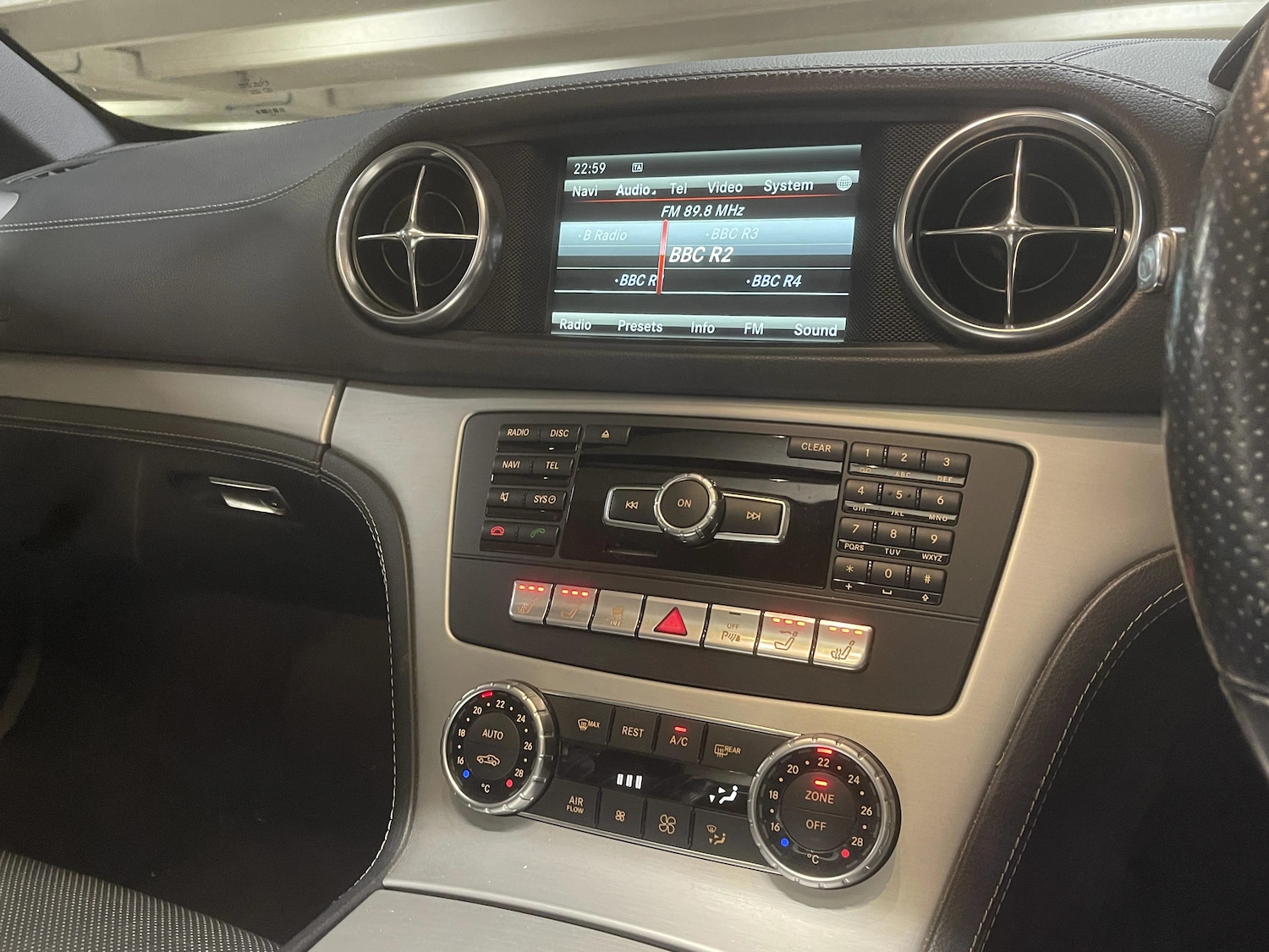 Used Mercedes-Benz SL 2014 for sale - 77990368: Photo 38