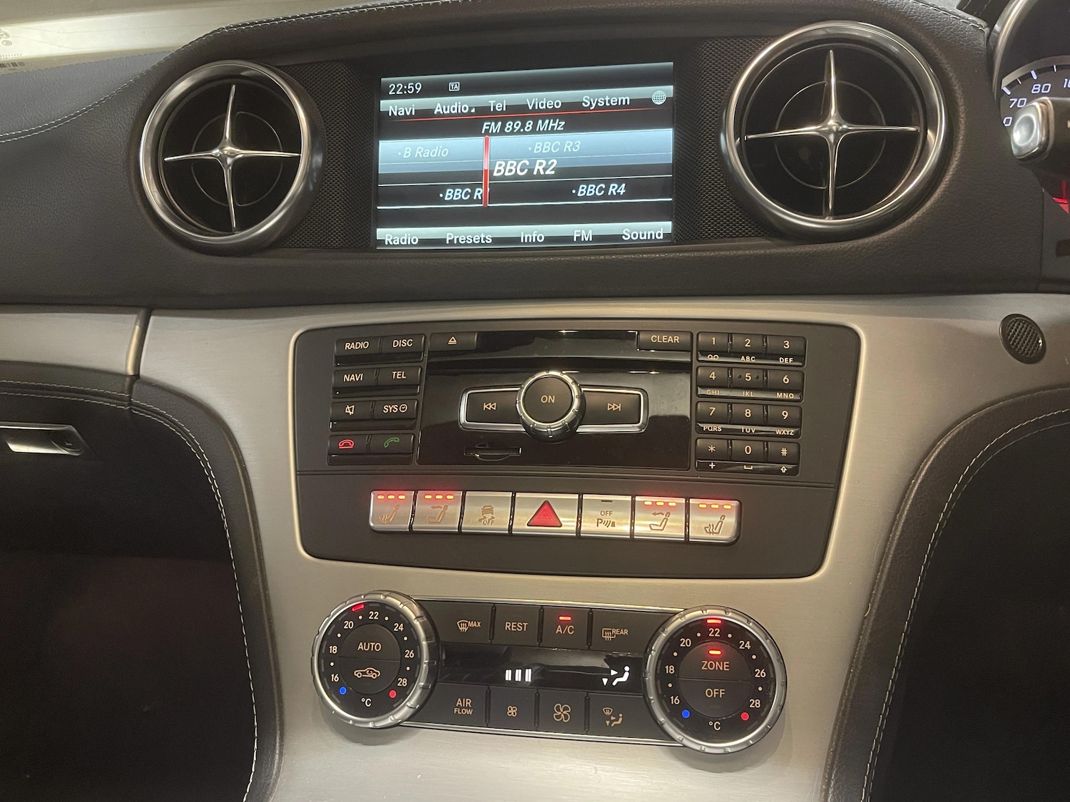 Used Mercedes-Benz SL 2014 for sale - 77990368: Photo 40