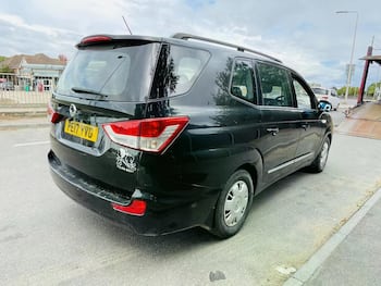 Used Ssangyong Turismo 2017 for sale - 79676371: Photo