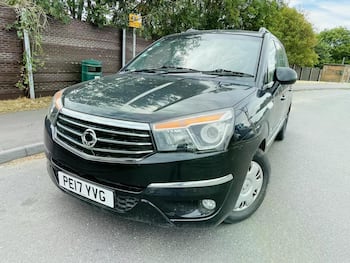 Used Ssangyong Turismo 2017 for sale - 79676371: Photo