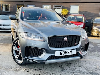 2017 - D V6 300 AWD S 5-Door