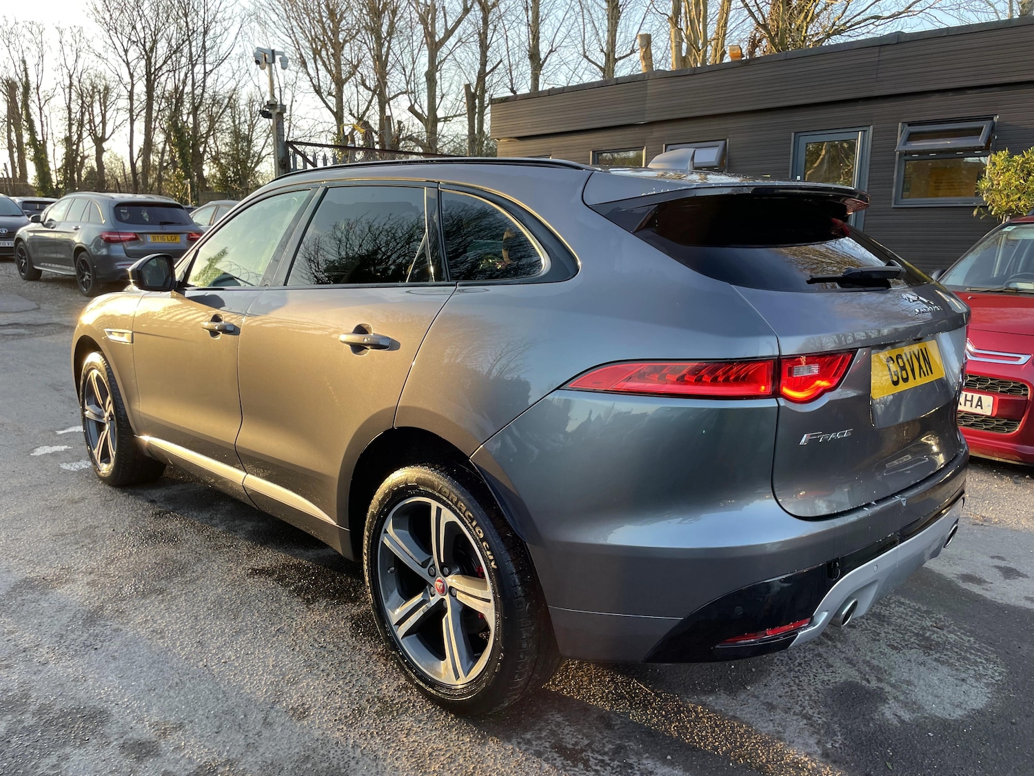 Used Jaguar F-Pace 2017 for sale - 77690745: Photo 8