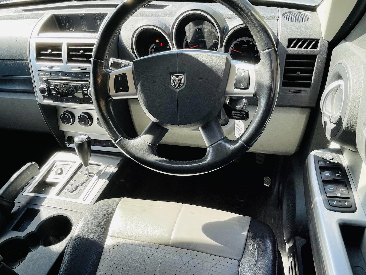 Used Dodge Nitro 2008 for sale - 78146092: Photo 15