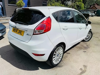 Used Ford Fiesta 2014 for sale - 79073989: Photo