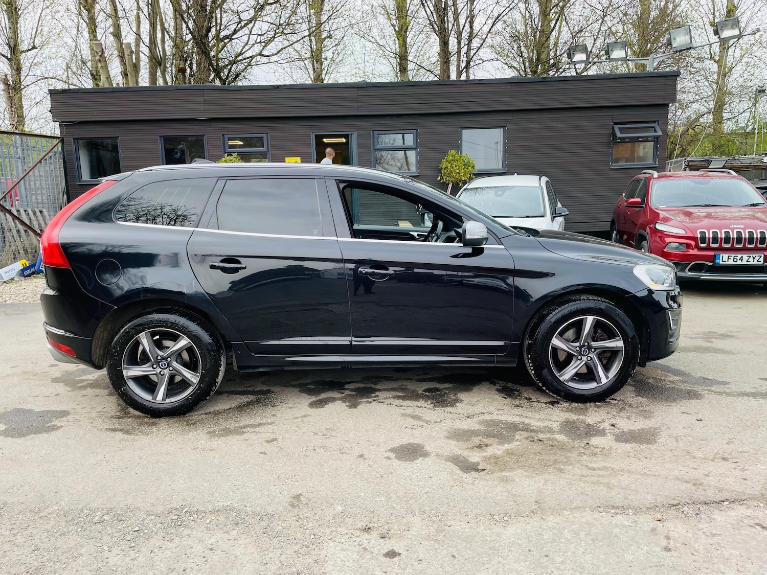 Used Volvo XC60 2014 for sale - 77992837: Photo 6