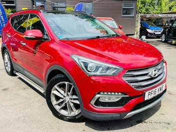 Used Hyundai Santa Fe 2016 for sale - 79304383: Photo