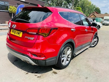 Used Hyundai Santa Fe 2016 for sale - 79304383: Photo