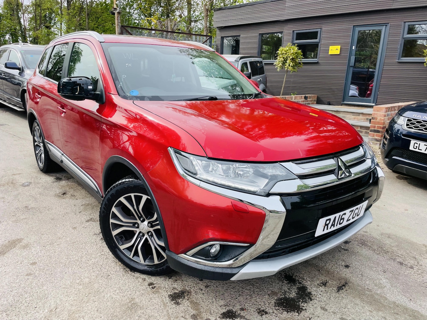 Used Mitsubishi Outlander 2016 for sale - 78205537: Photo 2